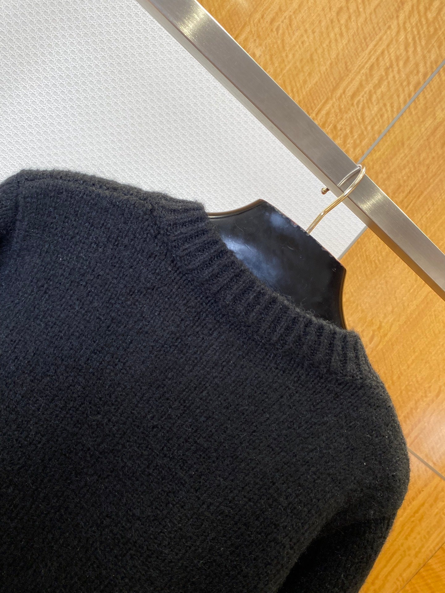 KNIT BUTTON CARDIGAN