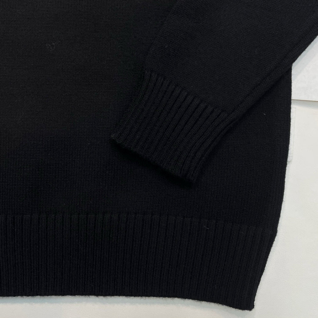 HEART LOGO KNIT SWEATER