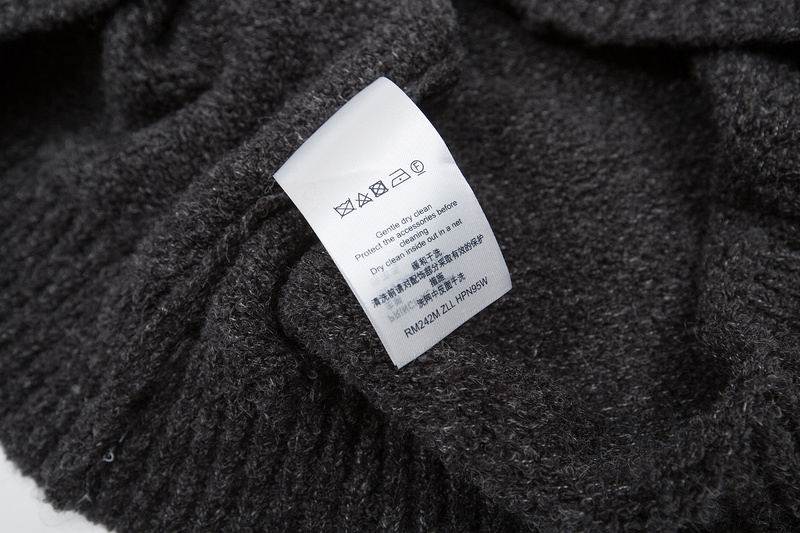 LUXURY KNIT SWEATER