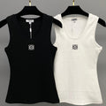 SLEEVELESS TANK TOP