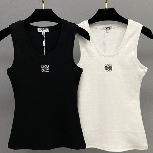 SLEEVELESS TANK TOP