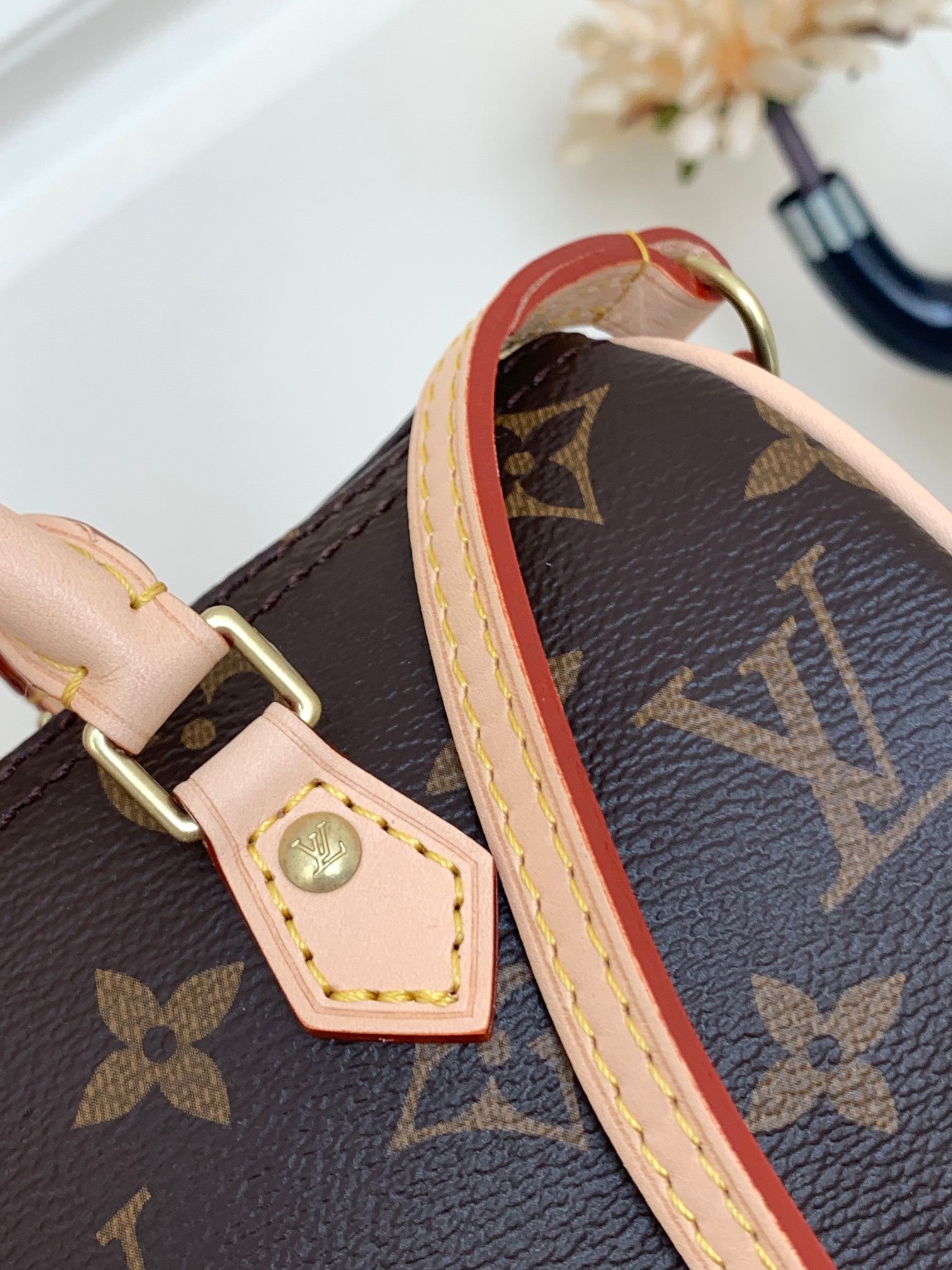 Nano bag