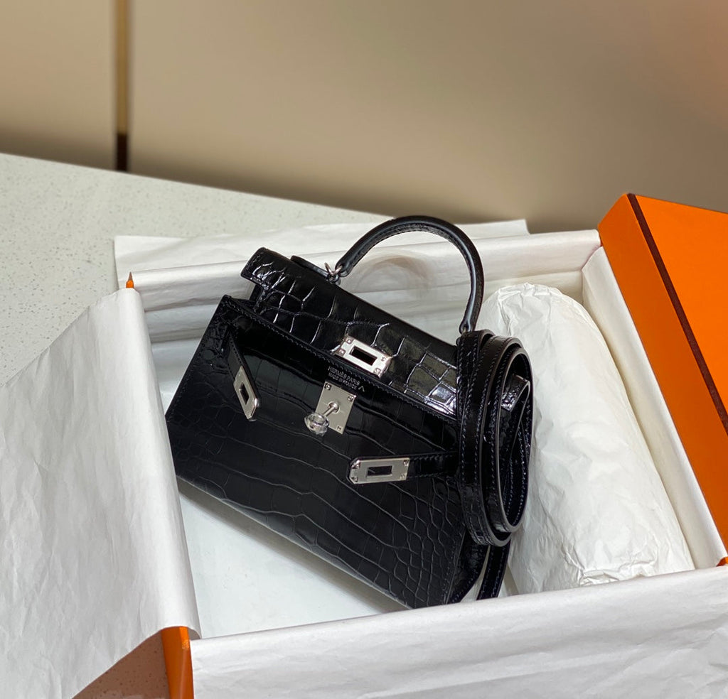 MINI 19 BLACK CROCODILE FAUX COWHIDE