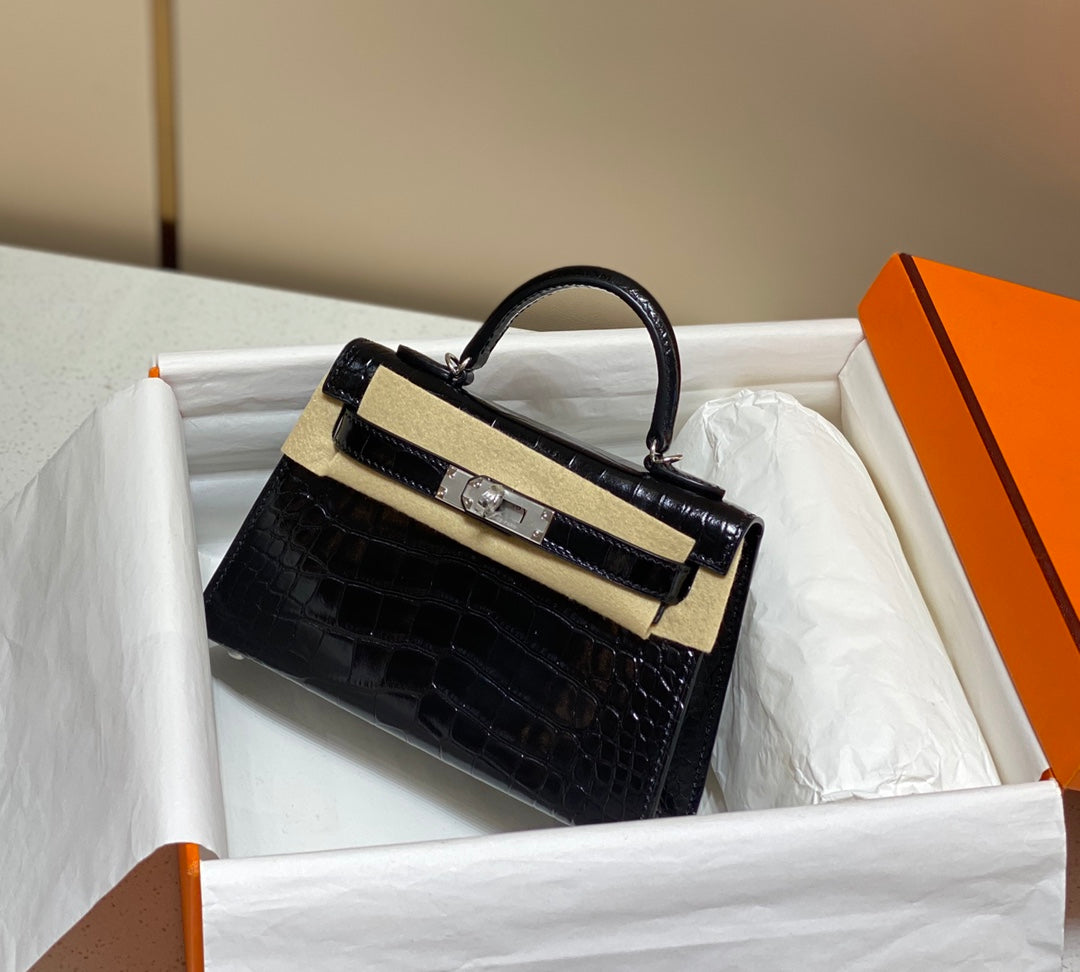 MINI 19 BLACK CROCODILE FAUX COWHIDE