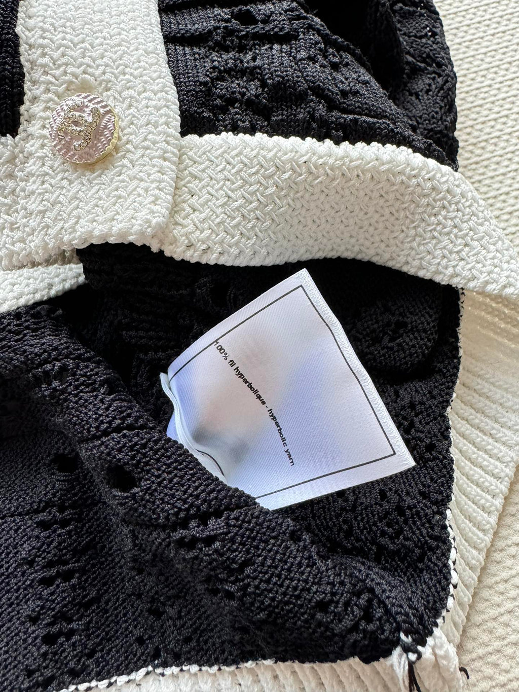 CONTRASTING KNIT CARDIGAN