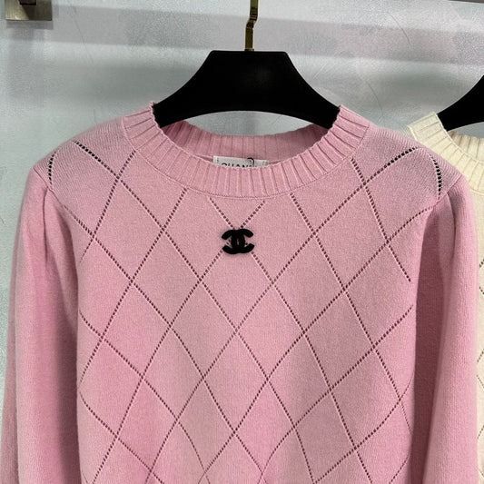 RETRO KNIT TOP WITH CONTRAST