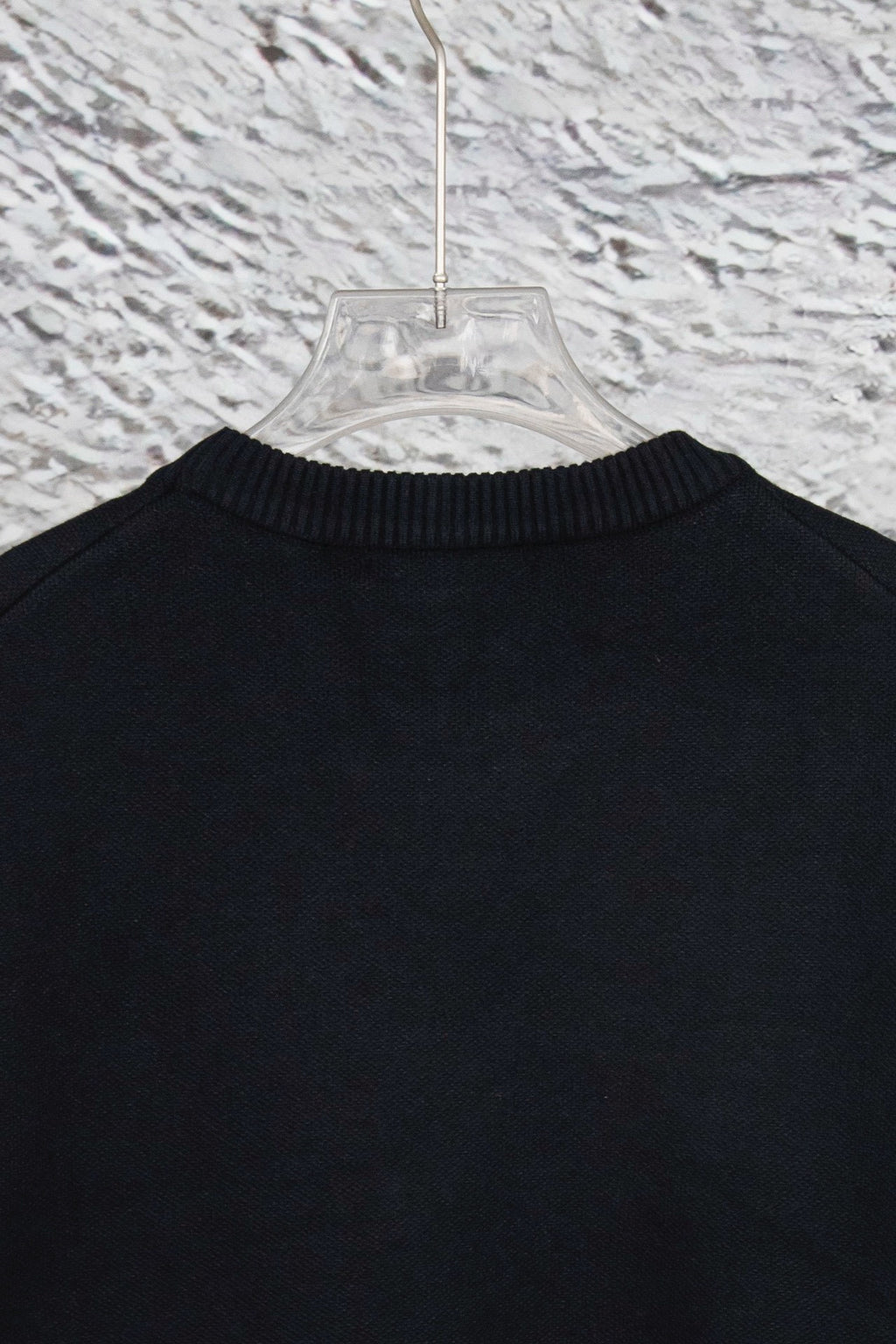 BLACK KNITTED SWEATER WITH POCKET DETAIL